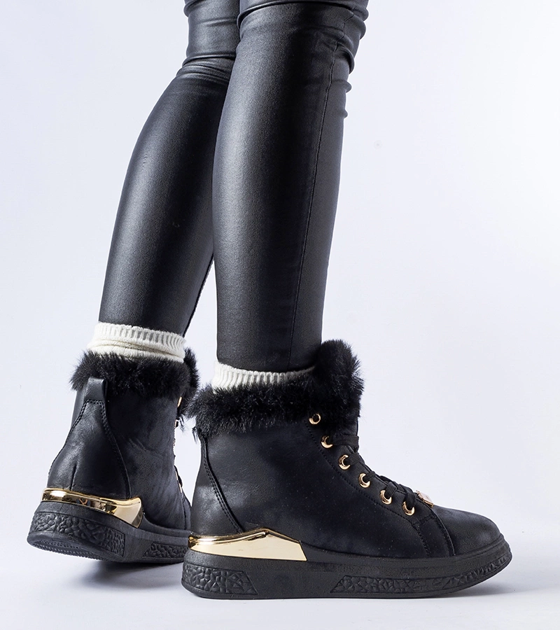 Sneakersi înalte negre izolate Pielungo