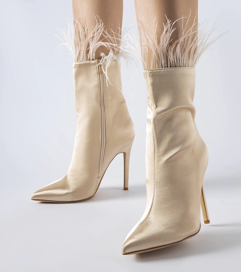 Botine bej decorate cu pene Selvena