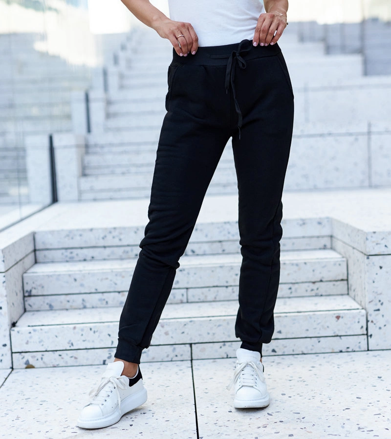 Pantaloni de trening negri pentru femei Elvia