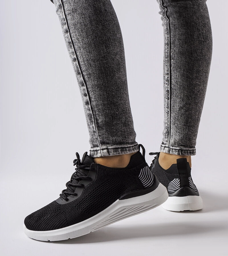 Sneakersi alb-negru Nelson.