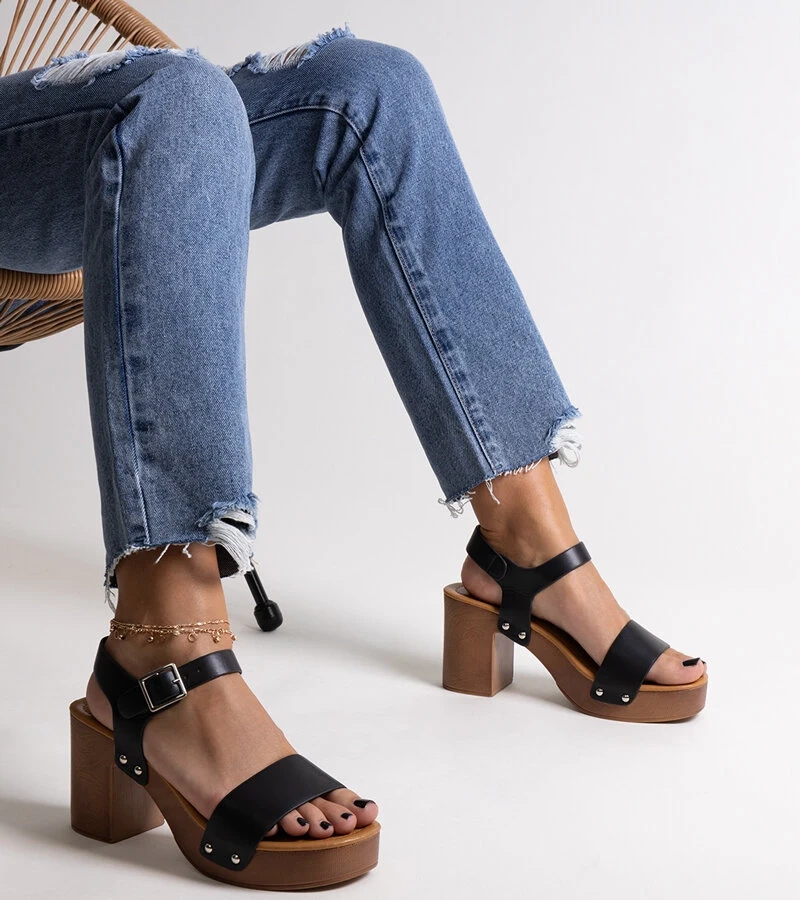 Sandale masive negre pe toc Adilar