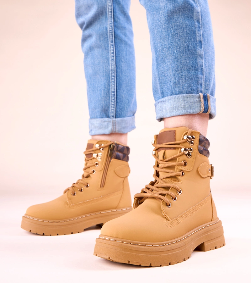 Ghete maro îmblănite din piele ecologică mată Selio