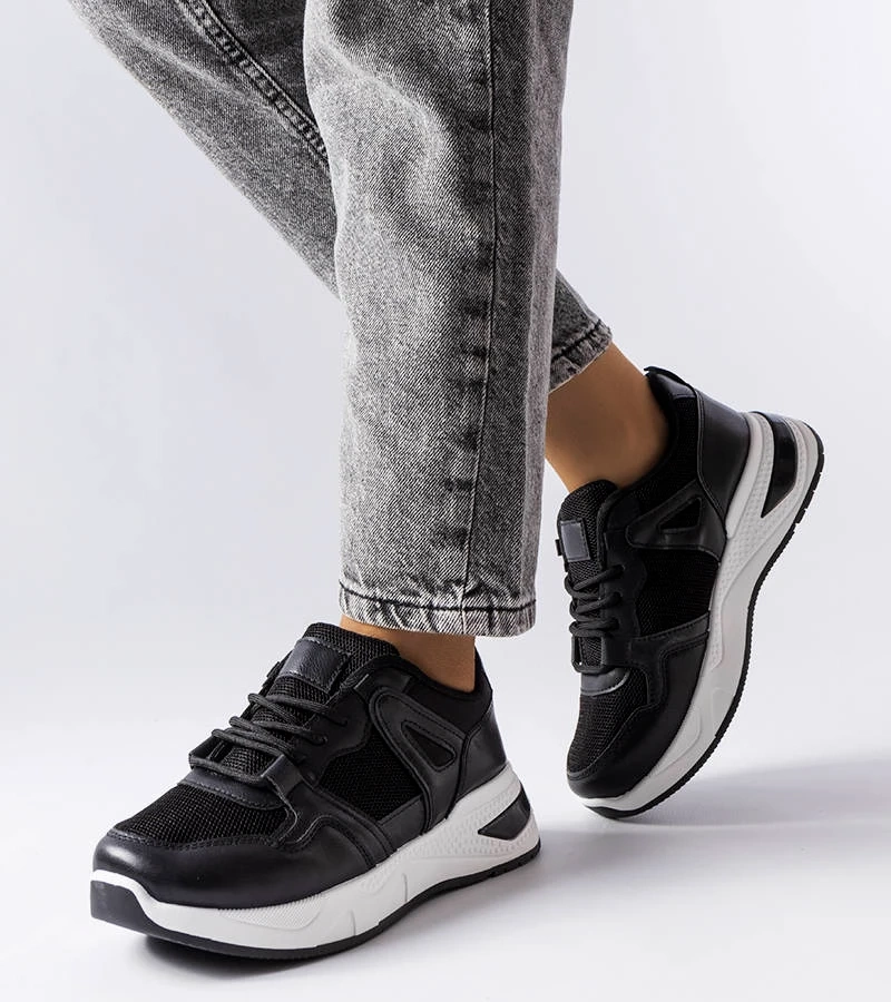 Adidași negri din material combinat de la Caya