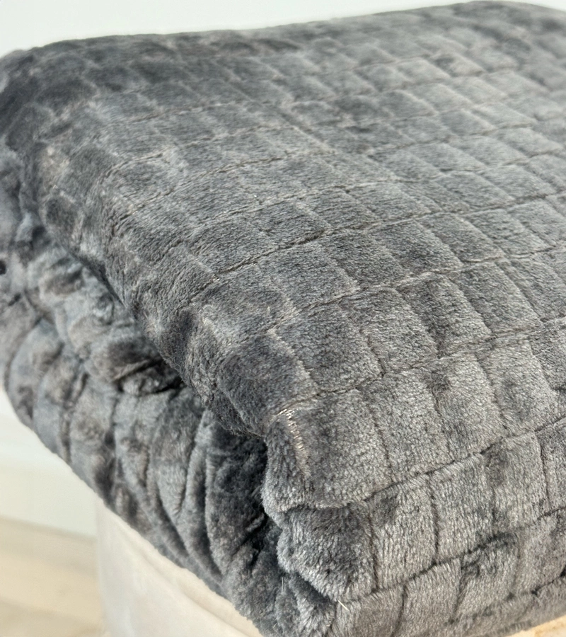 Pătură matlasată gri