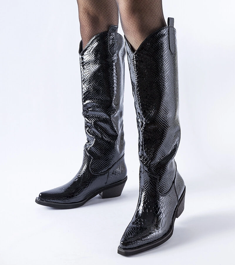 Bocanci negri lacuiți și căptușiți Chapin