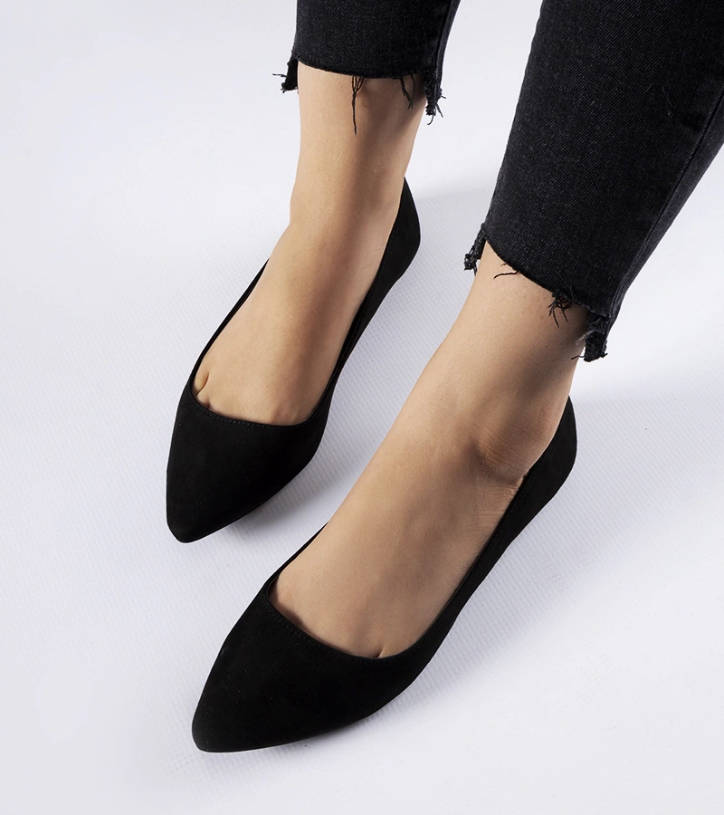 Balerini negri cu vârf ascuțit Riv