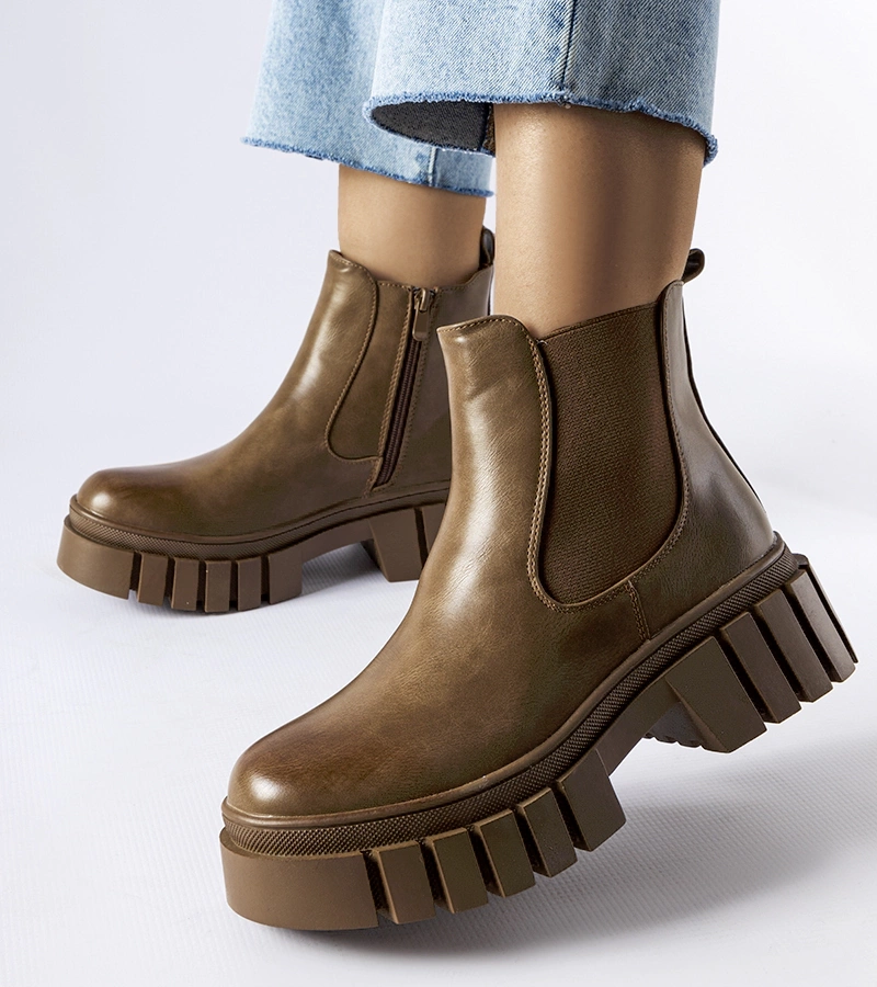 Papuci cu platformă Giusy maro