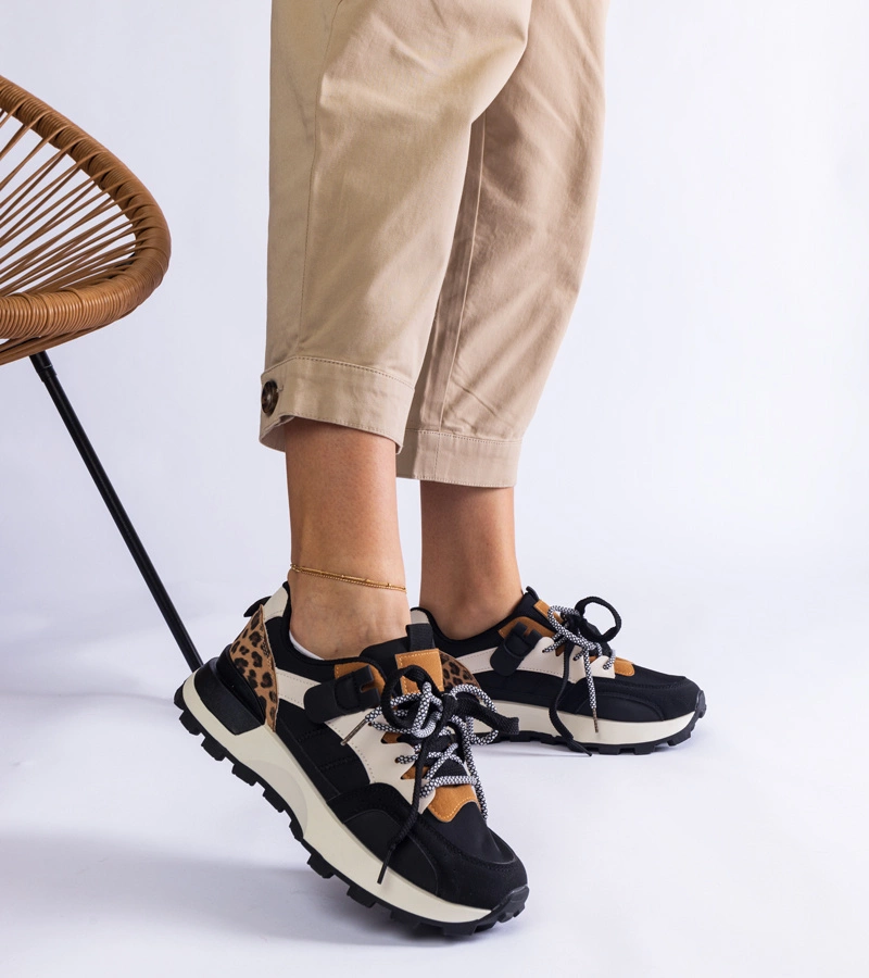 Adidași negri decorați cu motiv animalier Soria