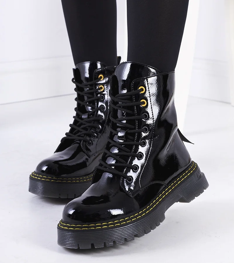 Glans Ferreira lăcuit negru