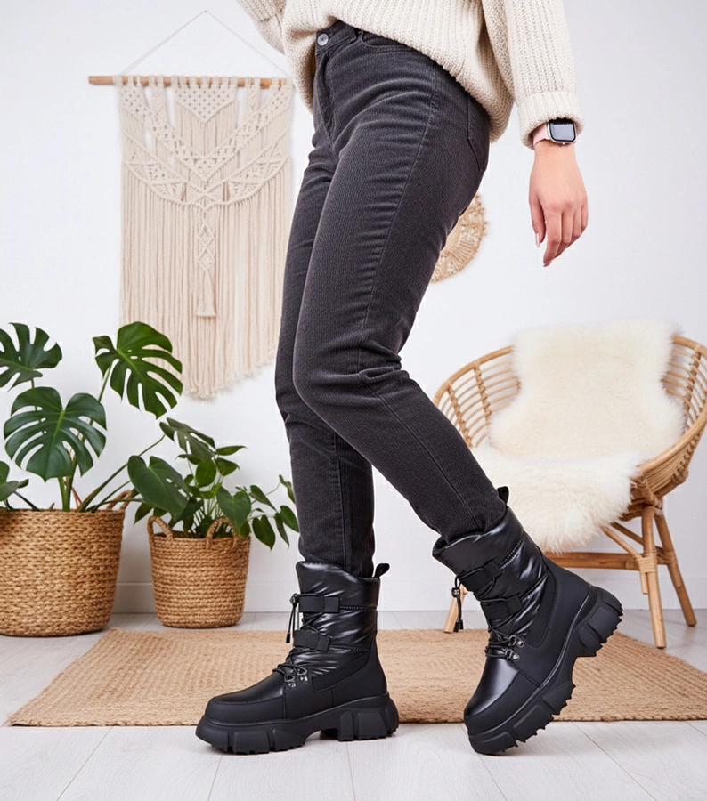 Cizme negre de zăpadă lucioase îmblănite Jassi