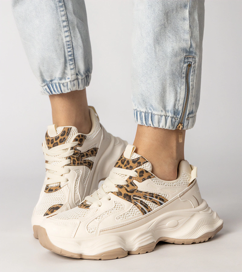 Adidași sport bej pentru femei cu inserție leopard Sandra