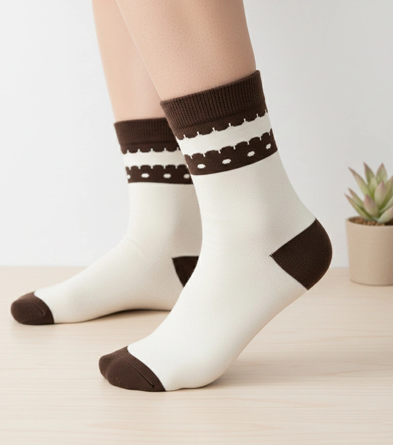 Șosete bej călduroase cu accent maro Sella