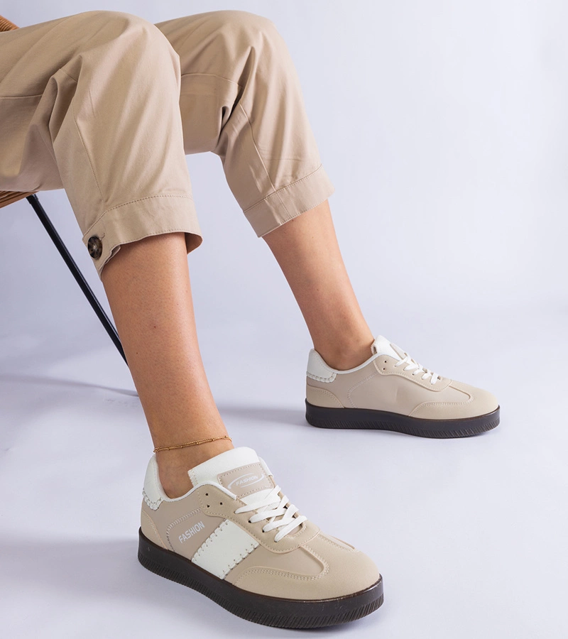 Adidași bej pe platformă cu cusături Puente