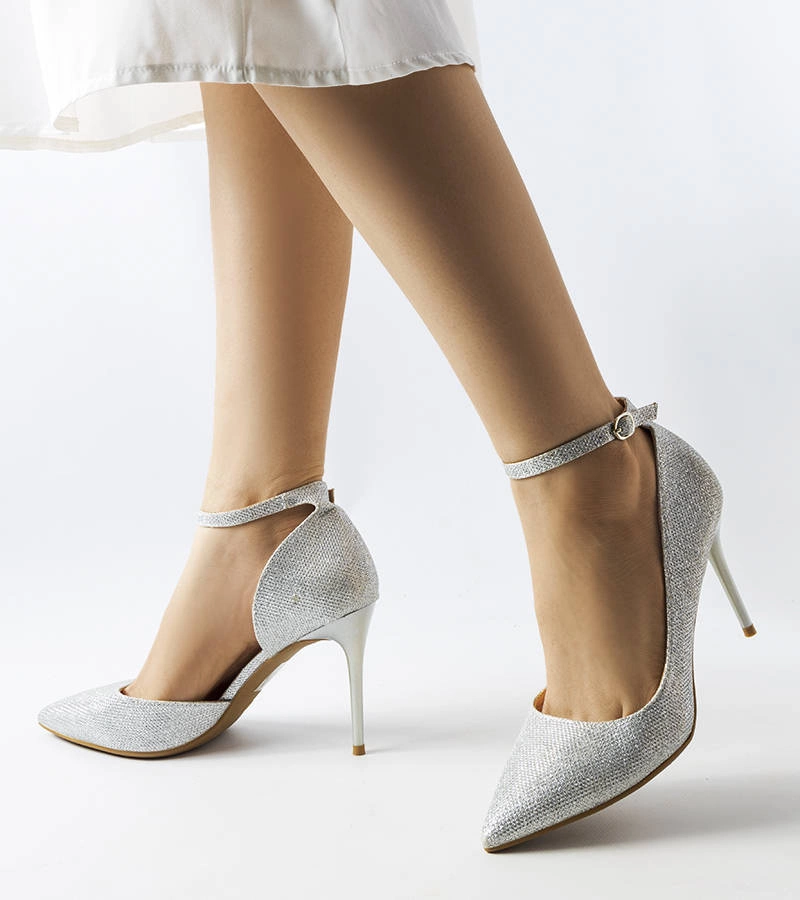 Sculă de brocart argintiu Nikolina