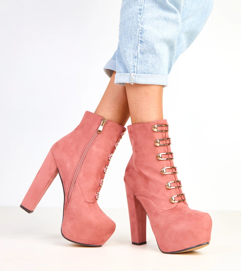 Cizme roz cu toc gros și platformă cu ornamente aurii Antall