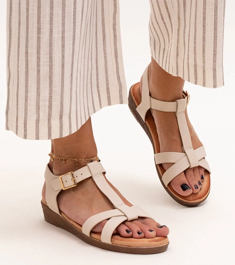 Sandale bej cu platforma joasă Sherine