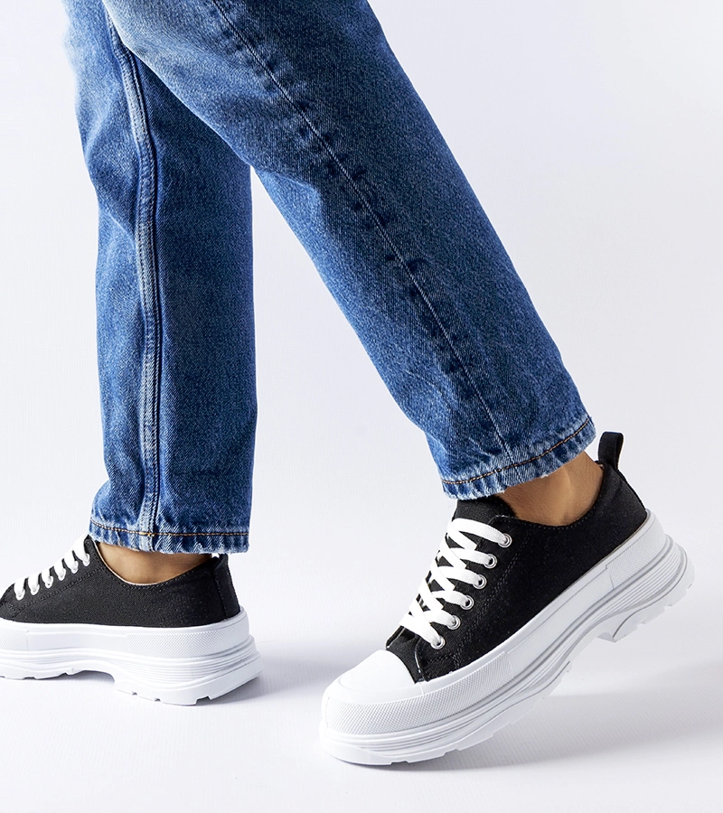 Tenisii negri cu talpă sport Bettole