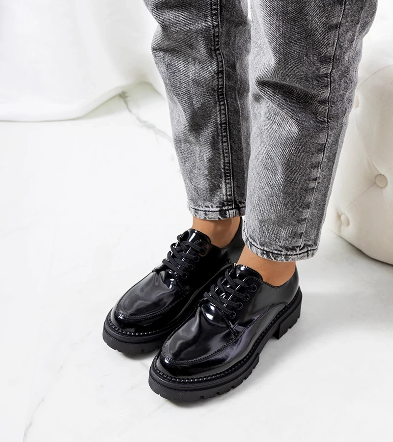 Jumătate de cizme negre pe talpă de tractor Markus