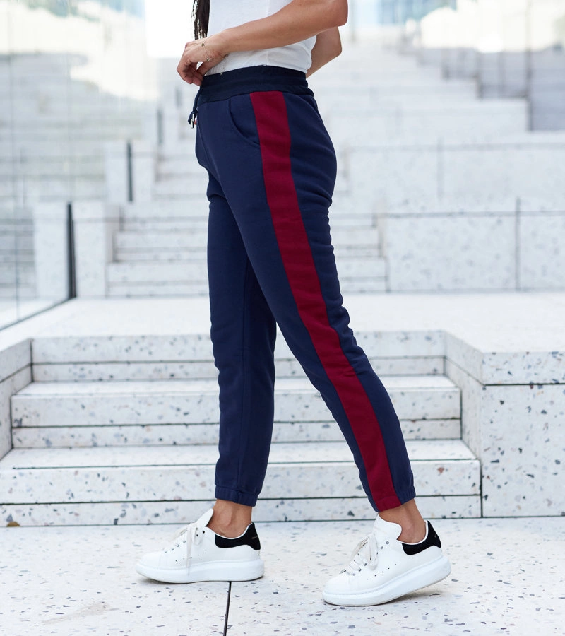 Pantaloni bleumarin cu dungi roșii Bel.