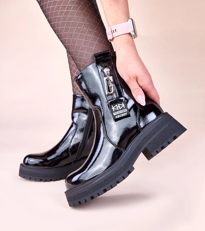 Ghete scurte negre lăcuite cu fermoar decorativ Taraya