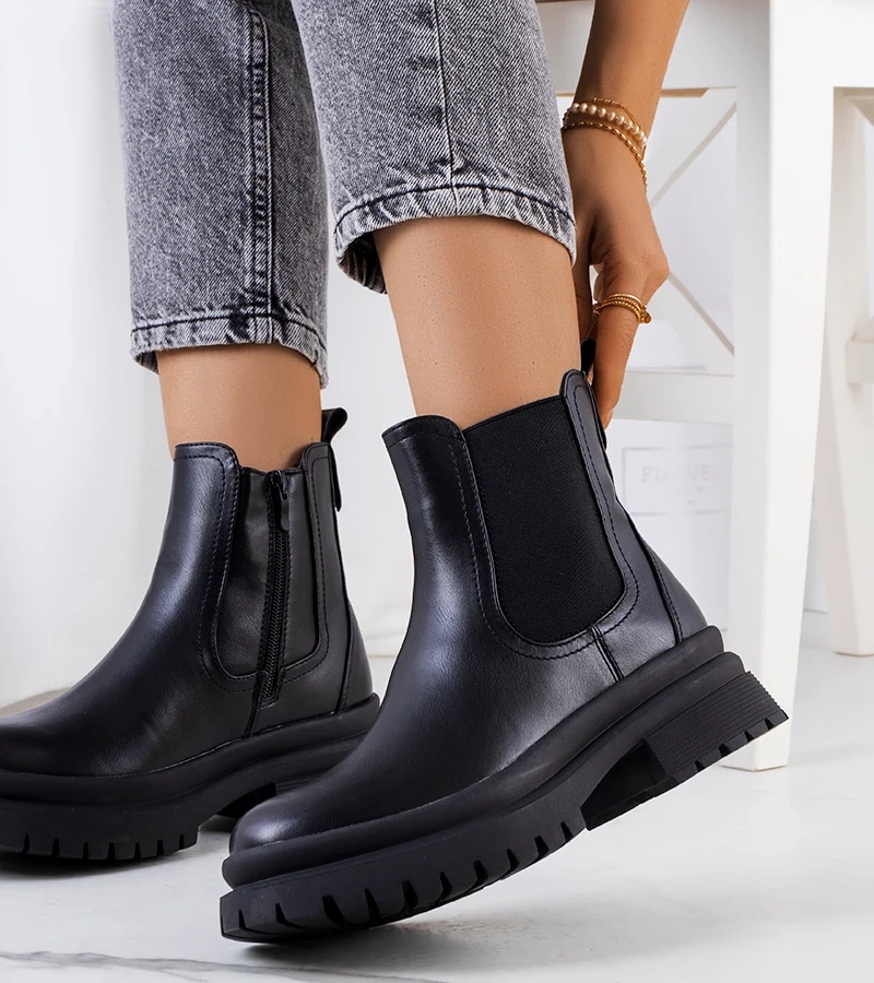 Cizme negre cu platformă de Alaina