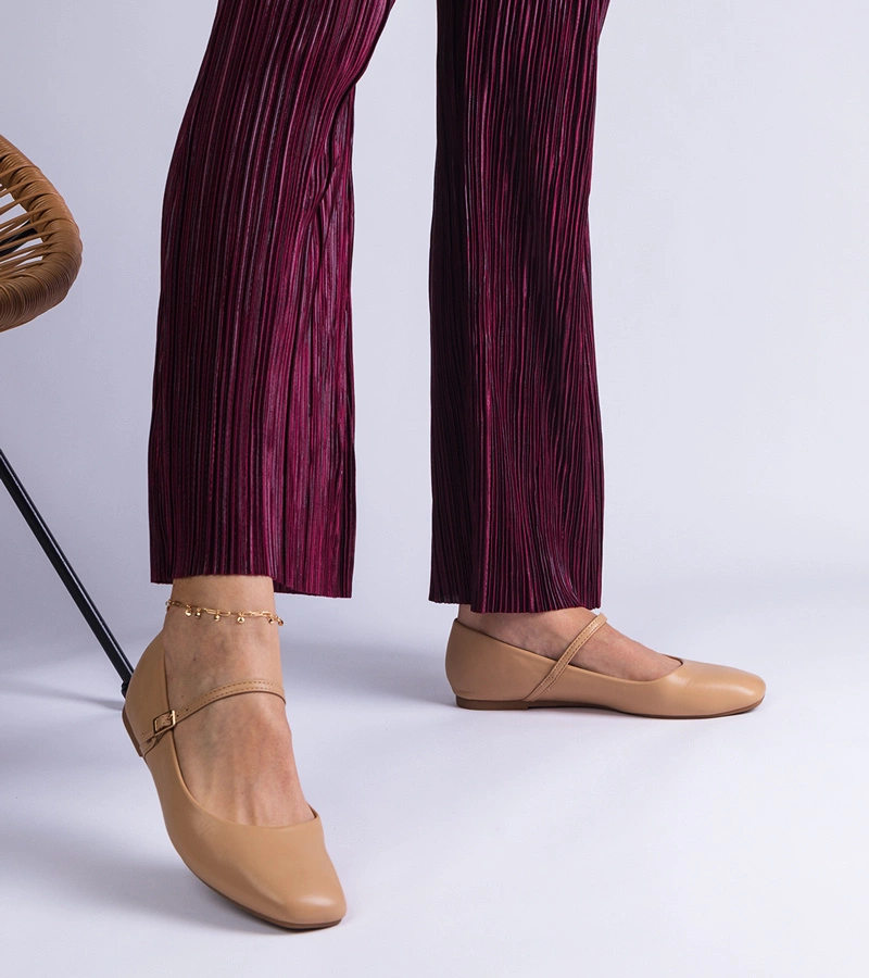 Balerini bej cu catarame din piele ecologică Camelia