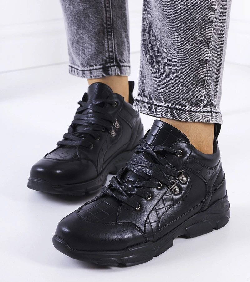 Adidași negri pe o talpă groasă Chiphury