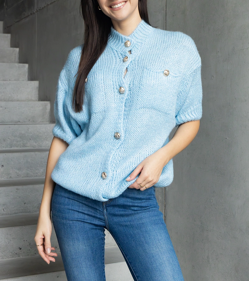 Pulover albastru pentru femei cu mânecă scurtă și nasturi decorativi Shela