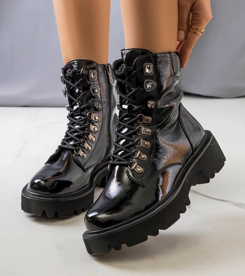 Cizme negre cu talpă de tractor de Iglesi