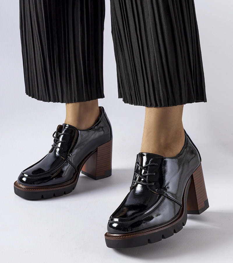 Pantofi cu toc stiletto Vinceza lăcuiți negri